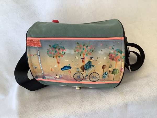 Sac besace avec rabat 5